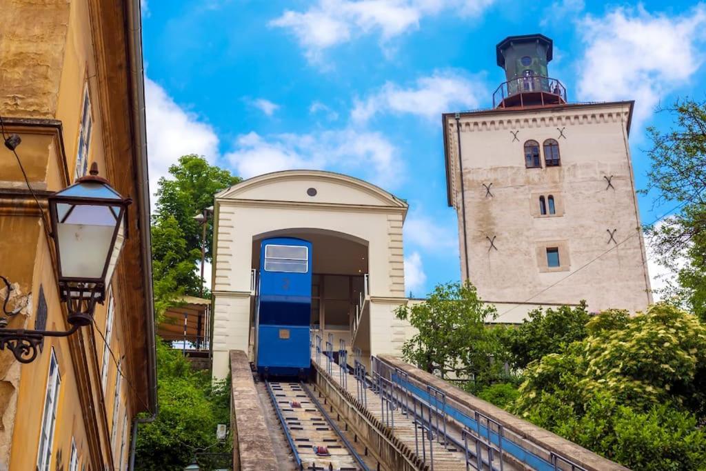 Cozy Ensuite Room In Zagreb Center المظهر الخارجي الصورة