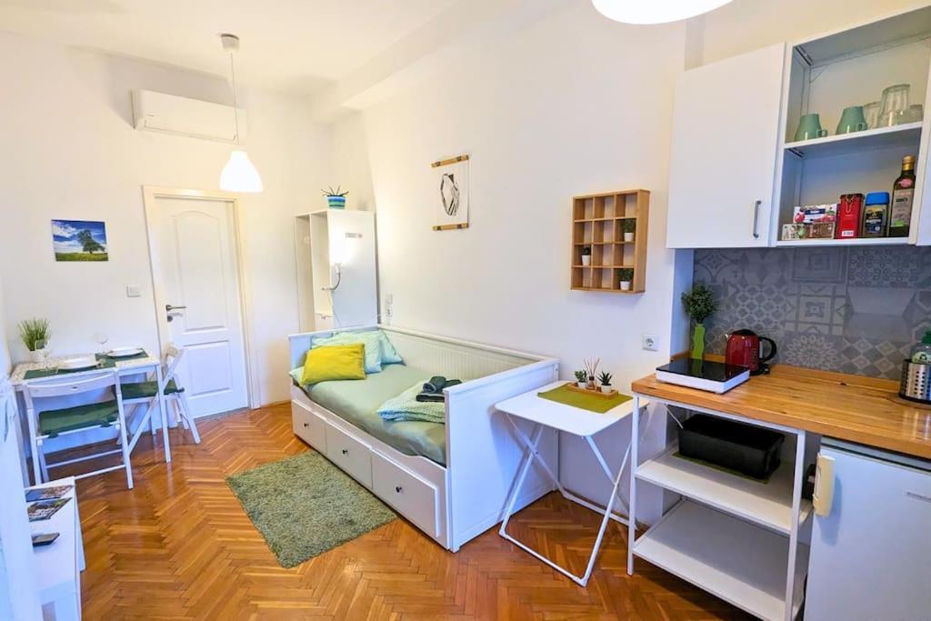 Cozy Ensuite Room In Zagreb Center المظهر الخارجي الصورة